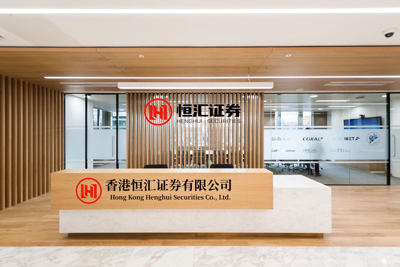 人人生 A股五大险企净利增近八成，投资端表现亮眼